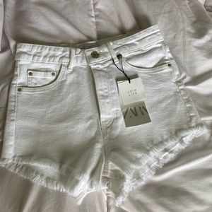 ✨Brand new Zara high waisted shorts